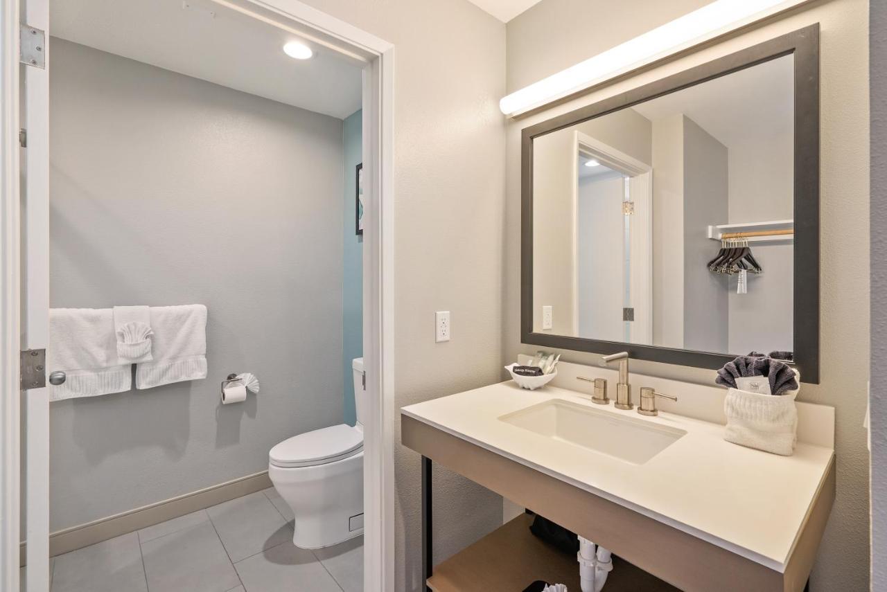 Hotel Shoreline Inn...on The 3*